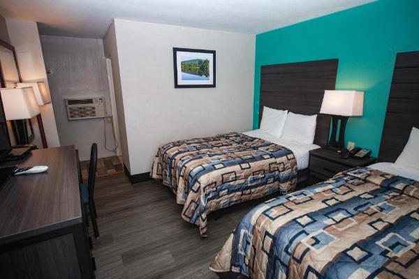 Relax Inn Bradford image 15