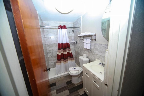 Relax Inn Bradford image 32