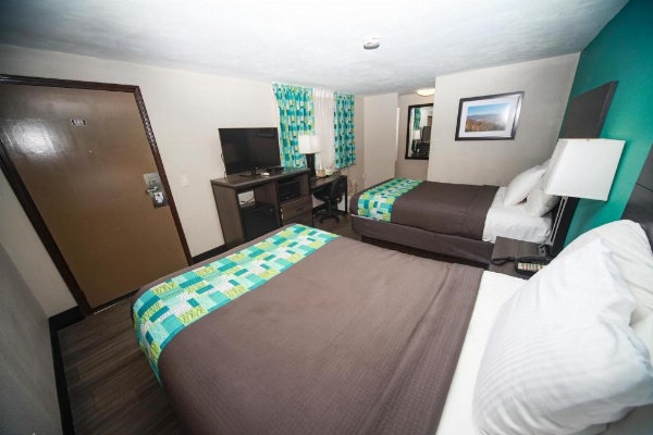 Relax Inn Bradford image 7