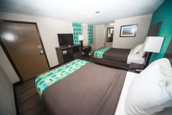 Relax Inn Bradford 7